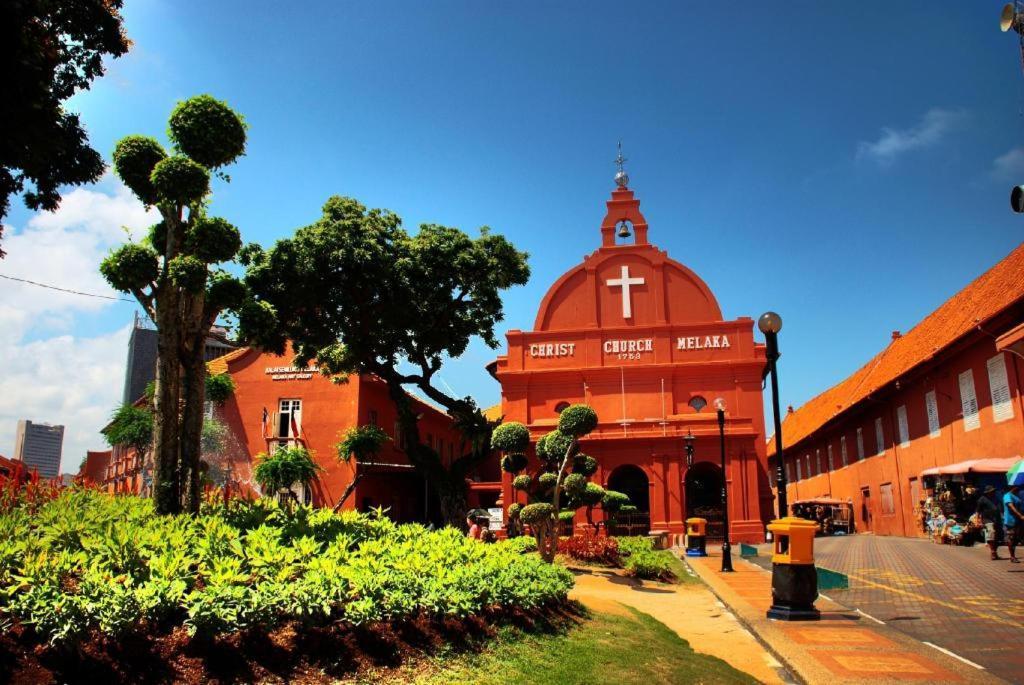 Mahkota Hotel Apartment Melaka Exteriör bild